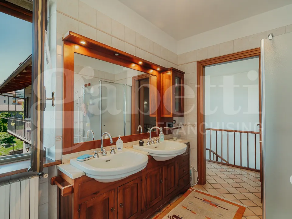 Vannitoad - Rustic Villa with Private Park in Bibiana