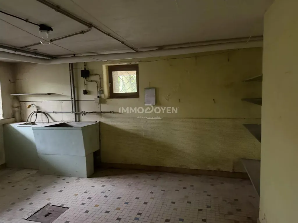 Cuisine - Maison avec Jardin et Cheminée à Halanzy
