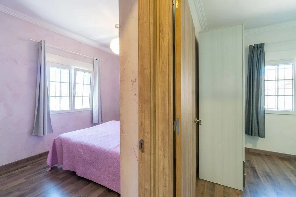 Bedrooms - Luxury Villa with Pool in Torrevieja