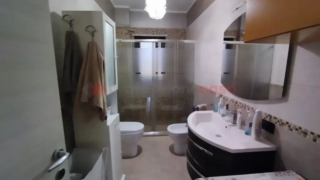 Salles de bain - Armed Apartment with Balcony in Grottaglie