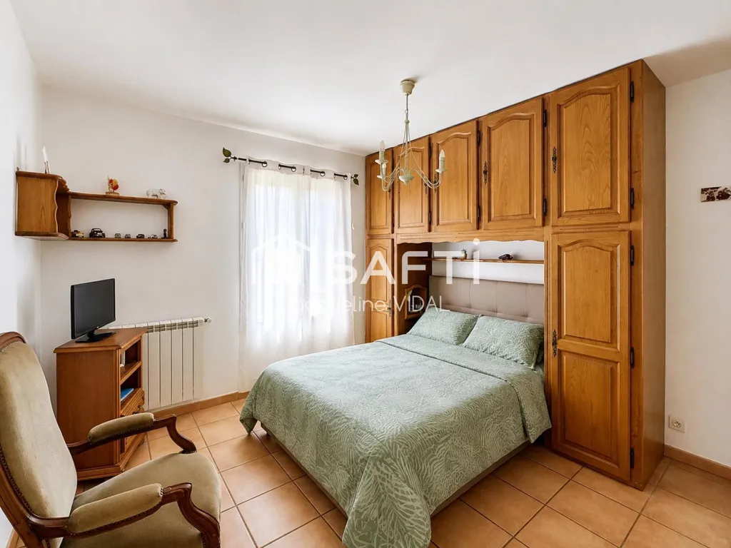 Chambres - Maison avec Piscine et Garage à Marseille-11e