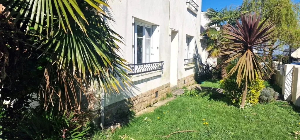 Jardin - Maison avec Jardin et Garage à Douarnenez