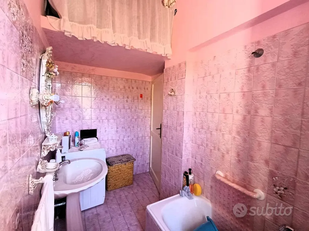 Bagni - Bright Apartment with Balcony in Caprarola