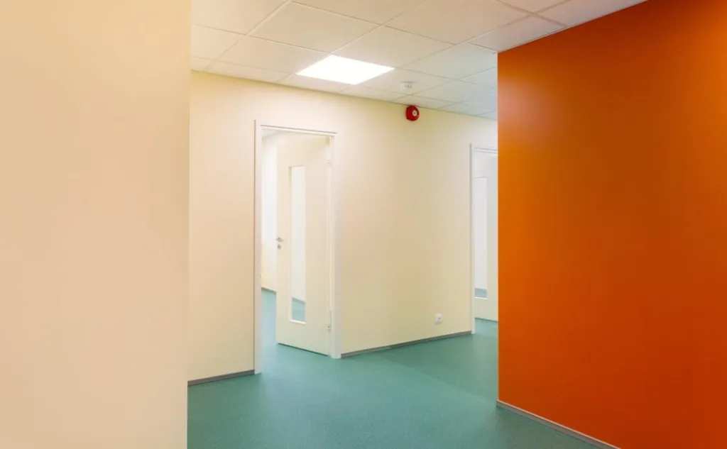 Entrée - Renovated Office Space in Ringtee 25, Tartu