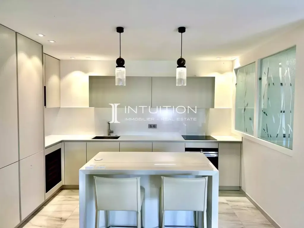 Köök - 2-Bedroom Apartment with Sea View in Cannes Croisette