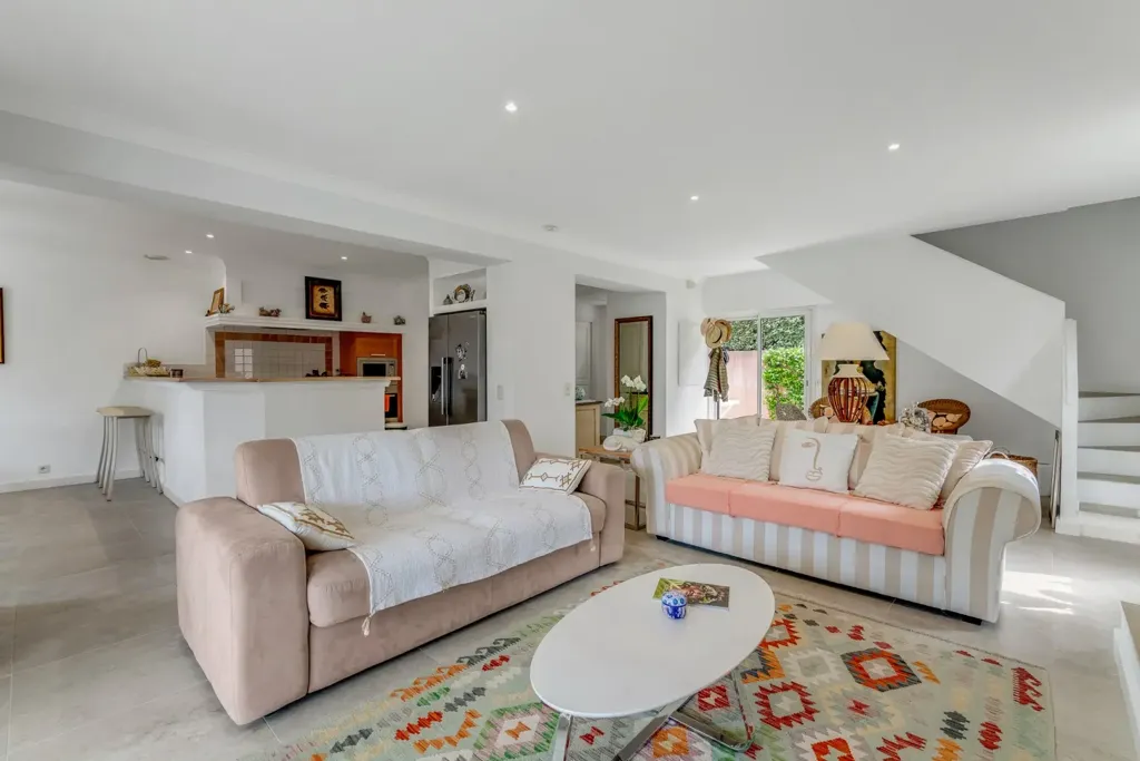 Elutuba - Contemporary House with Pool in Sainte-Maxime