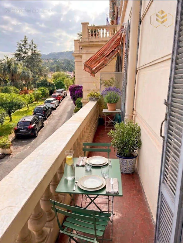 Balcony - Characterful Apartment with Balcony in Menton