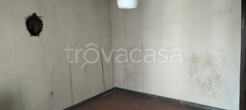 Pièces - Rustic House with Private Garden near Busca