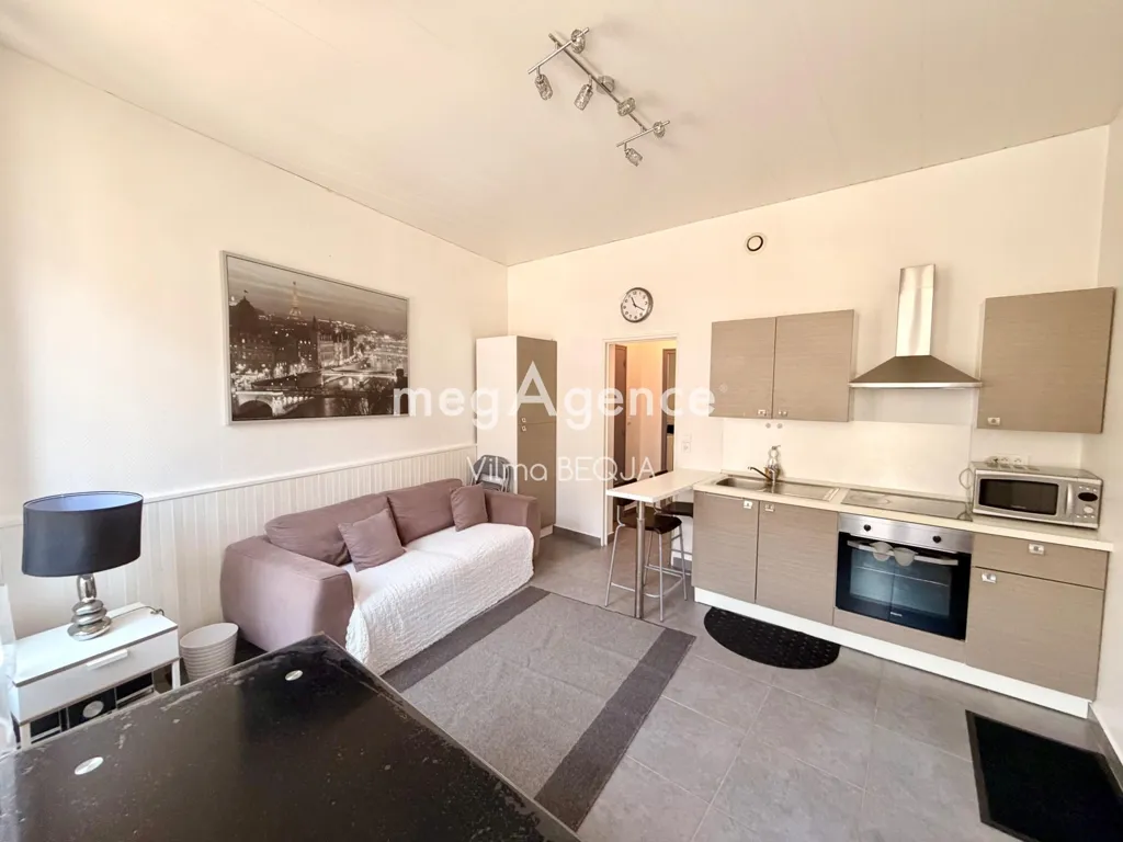 Séjour - Appartement Meublé à Sens, Rue Commerçante