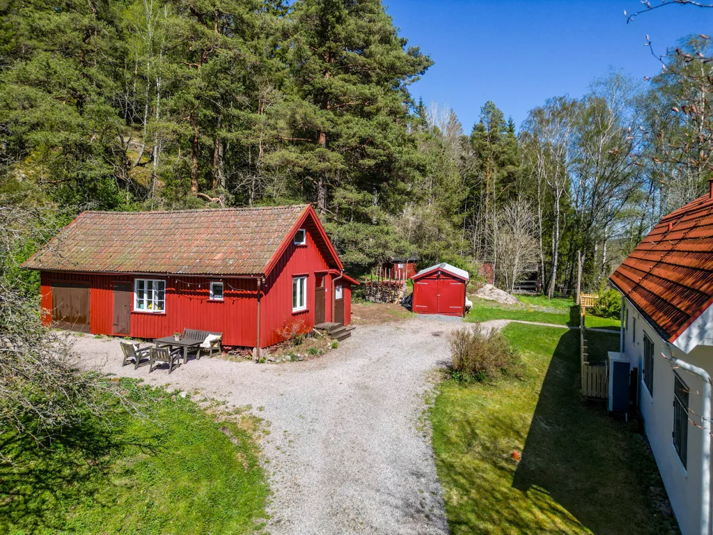 Välivaade - 1920s Villa with Garden in Fritsla