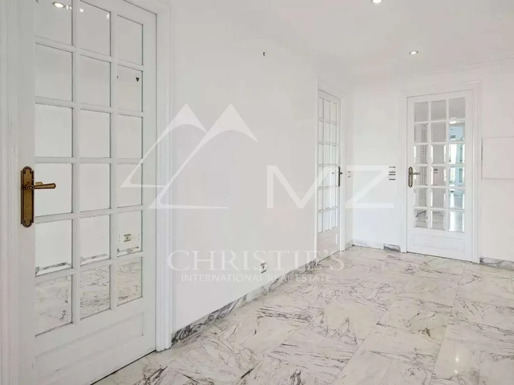 Entrée - Appartement Luxueux avec Vue Mer à Cannes