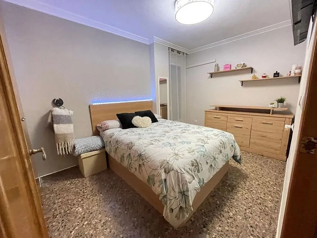 Apartment with Terrace in El Mercado