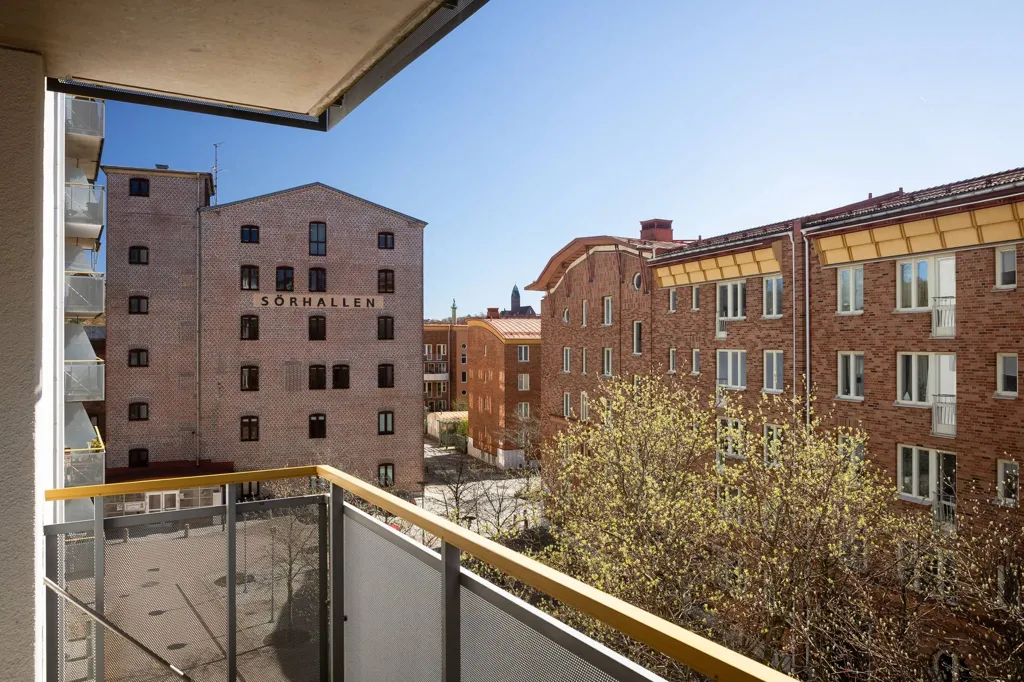 Balcon - Apartment with Two Balconies in Eriksberg