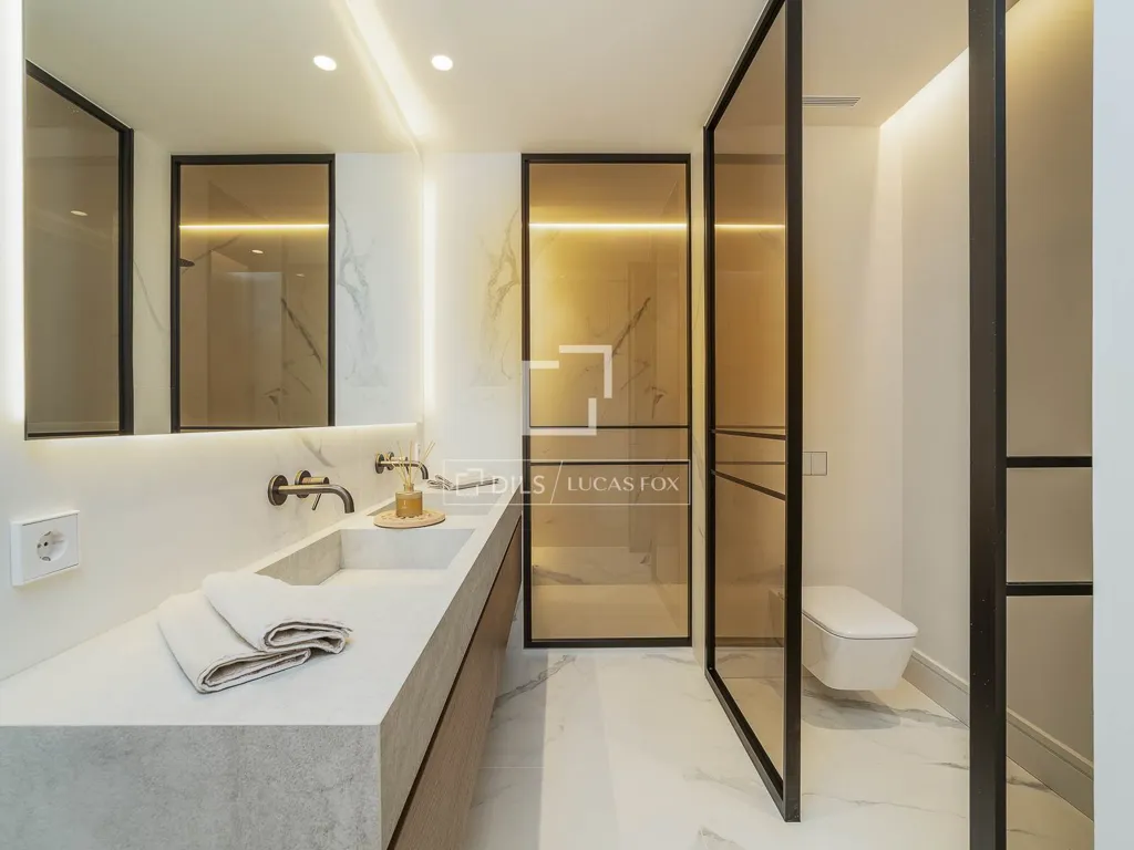 Salles de bain - Renovated Apartment with City Views in Eixample