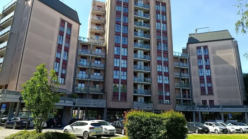 Esterno - Bifamiliar Villa with Office Space in Gallarate