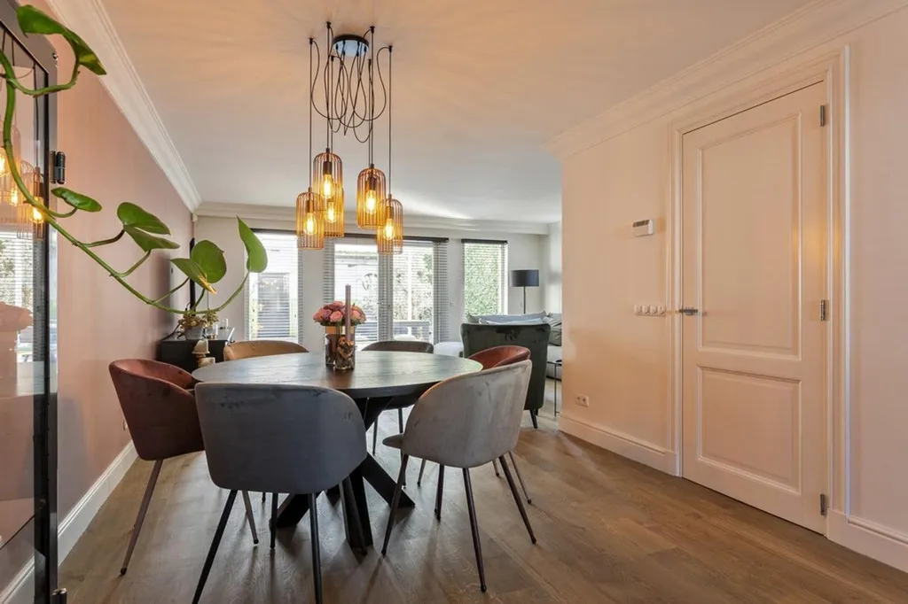 Sala da pranzo - Corner House with Jacuzzi in Eindhoven