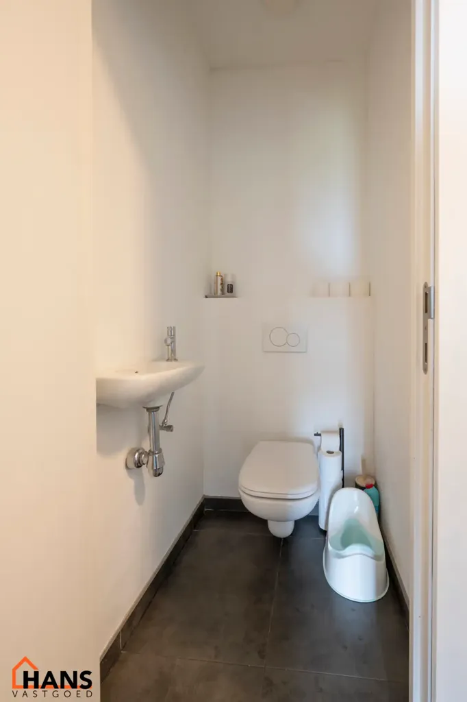 Salles de bain - Appartement Moderne avec Terrasse à Anvers