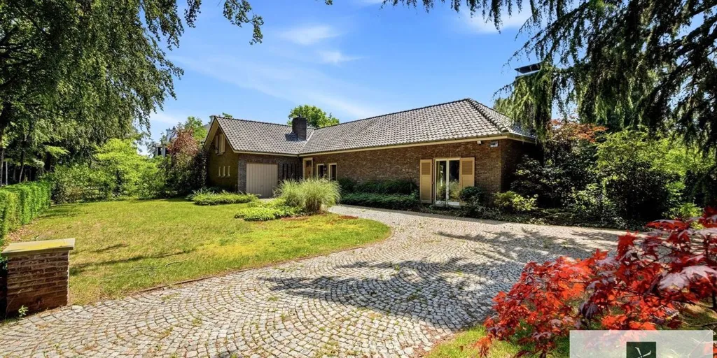 Jardin - Villa à Rénover avec Jardin à Sint-Andries