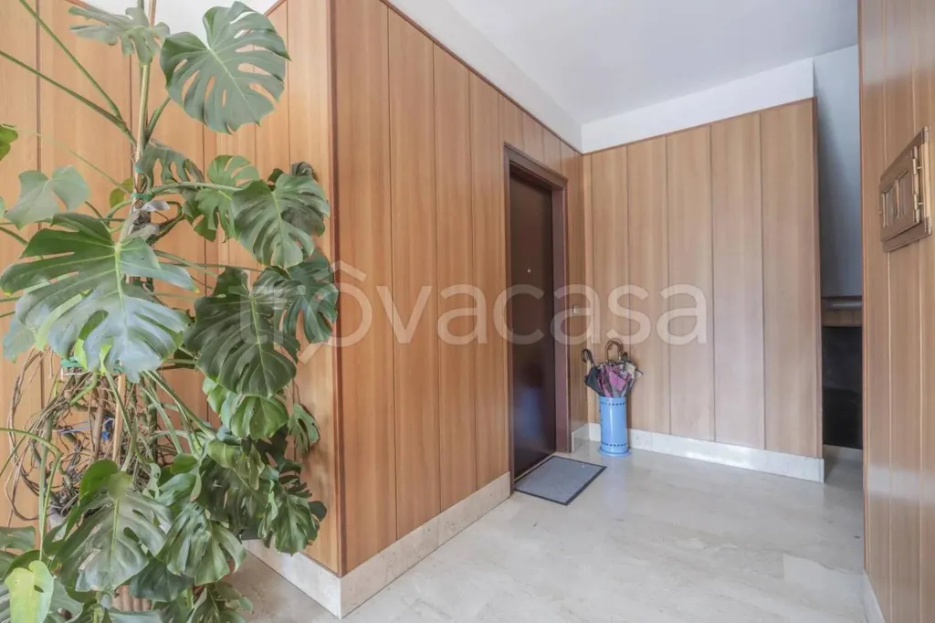 hallway_entrance