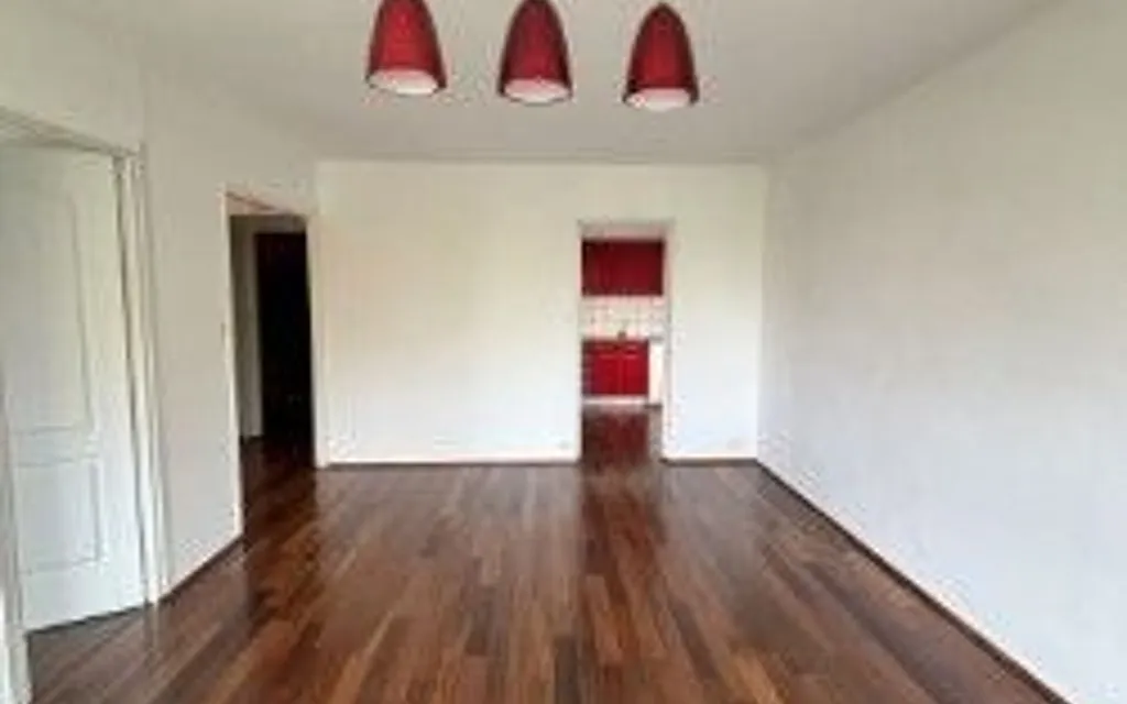 Elutuba - T3 Apartment with Balcony in Pessac