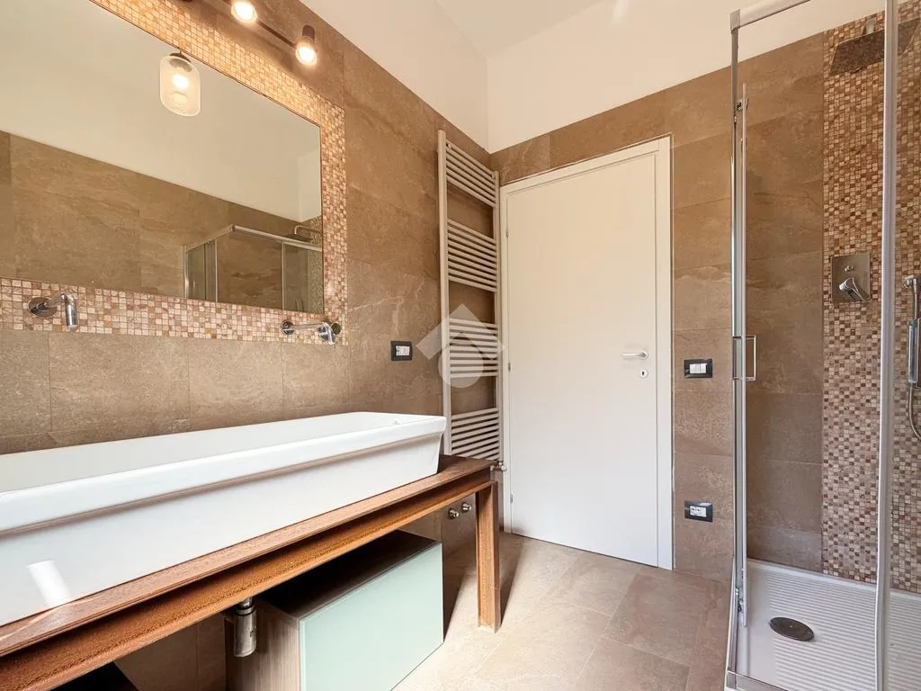Salles de bain - Independent House with Garden in Prato