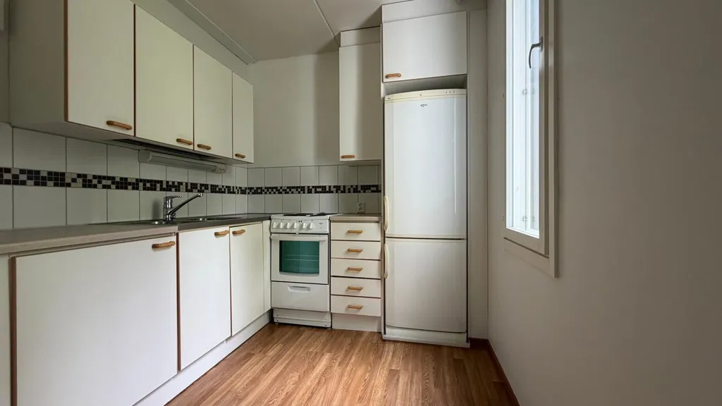 Köök - Spacious Apartment with Balcony in Virkkala, Lohja