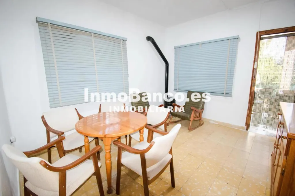 Söögituba - Independent House with Pool in Godelleta