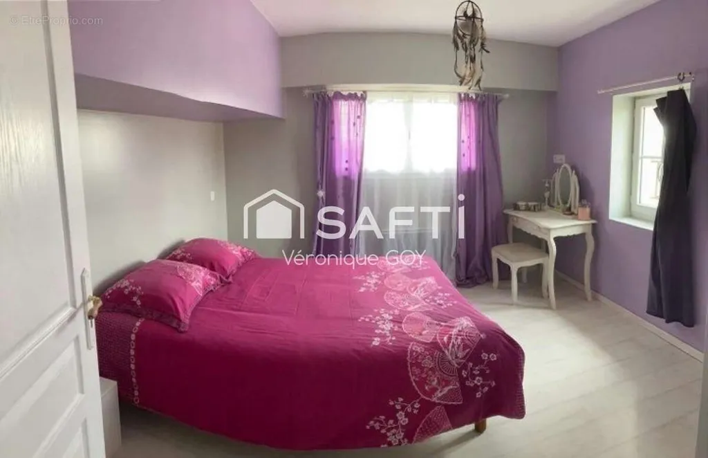 Chambres - Maison avec Piscine et Jardin à Saint-Aulaye