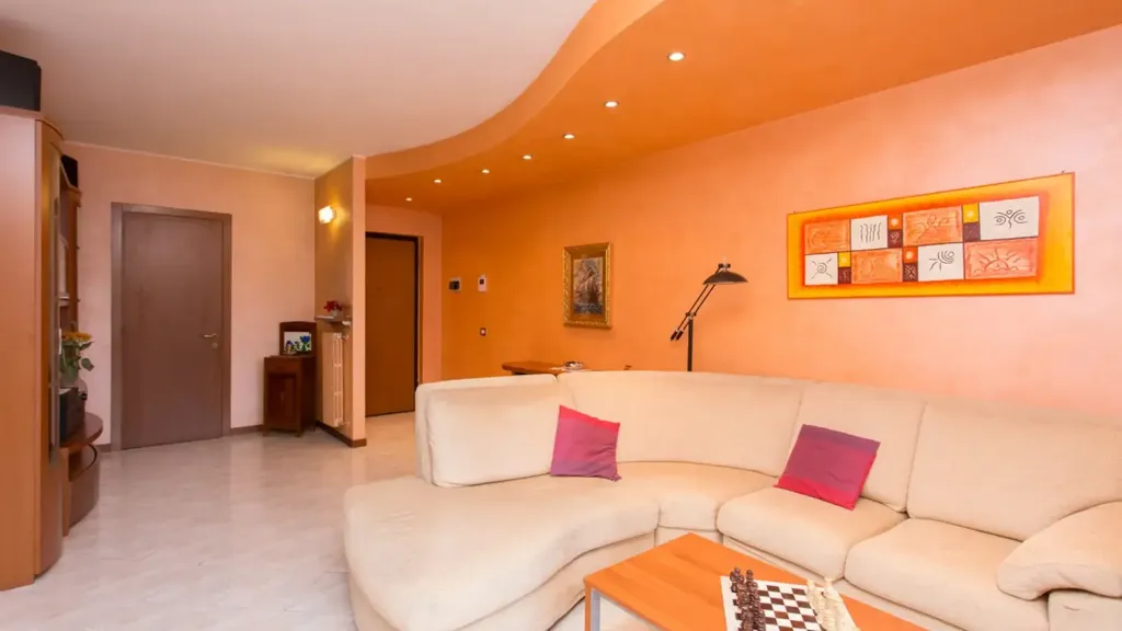 Elutuba - Trilocale with Balcony in Figino, Milan