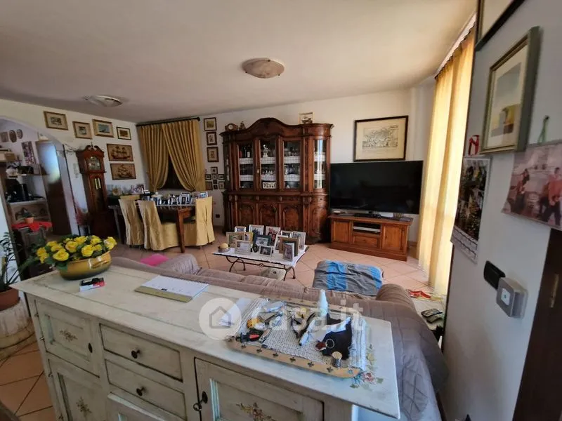 Soggiorno - Semi-detached Villa with Pool in Pomponesco Centre