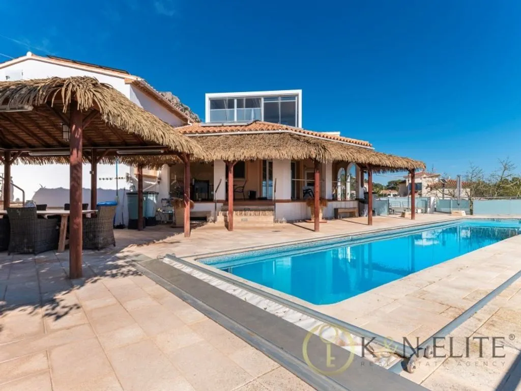 Pool - Luxury Villa with Sea Views in Calpe