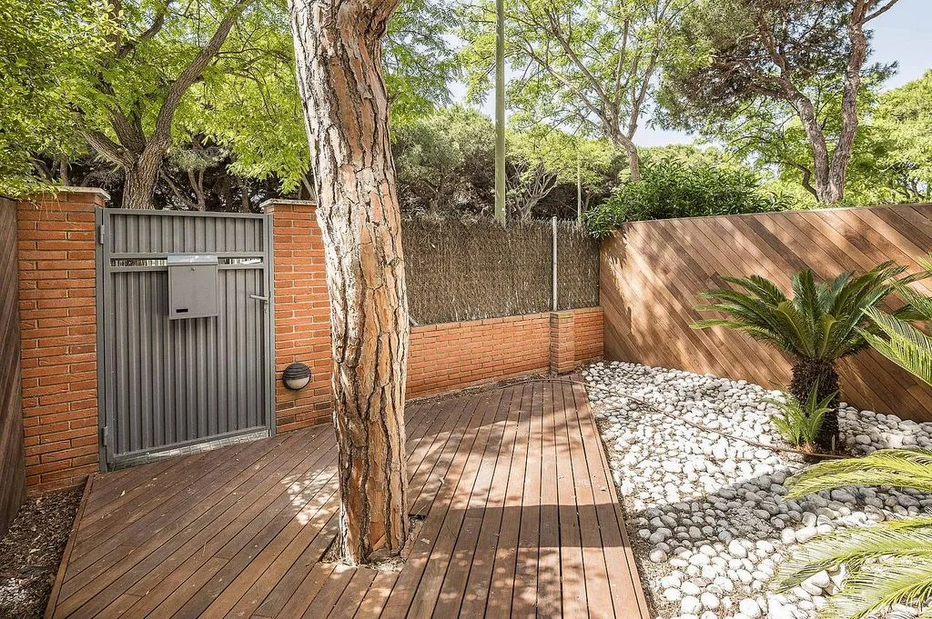 Jardin - Seafront Semi-detached House with Pool in Gavà Mar