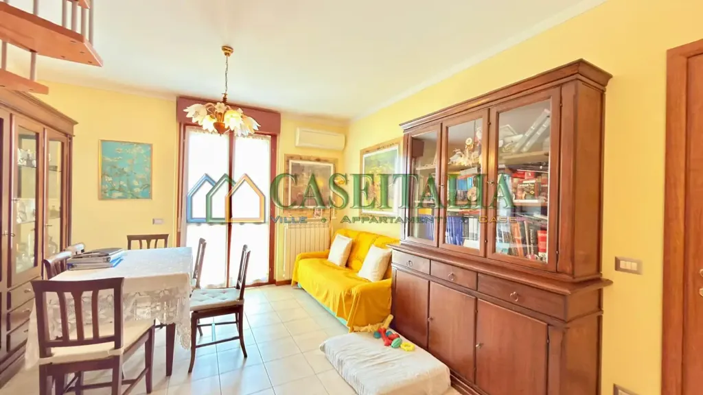 Söögituba - Apartment with Attic in Ivrea