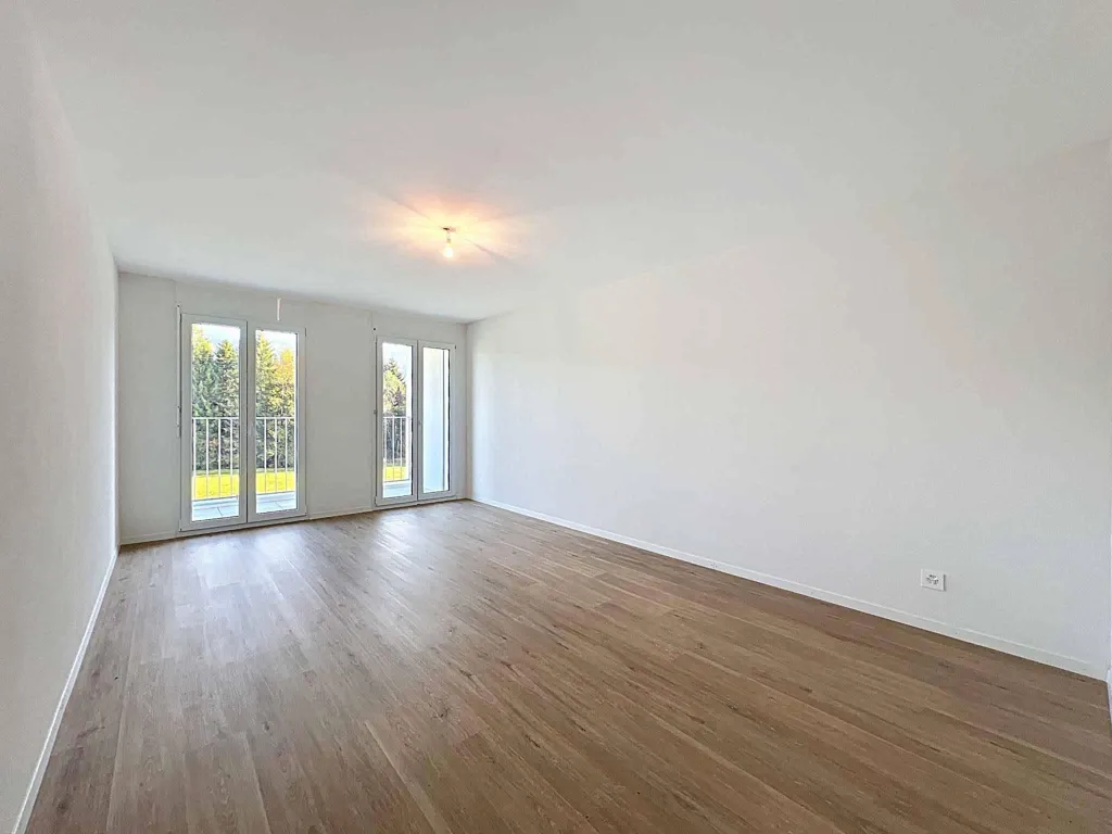 Pièces - 2.5-Bedroom Apartment with Balcony in Sentier