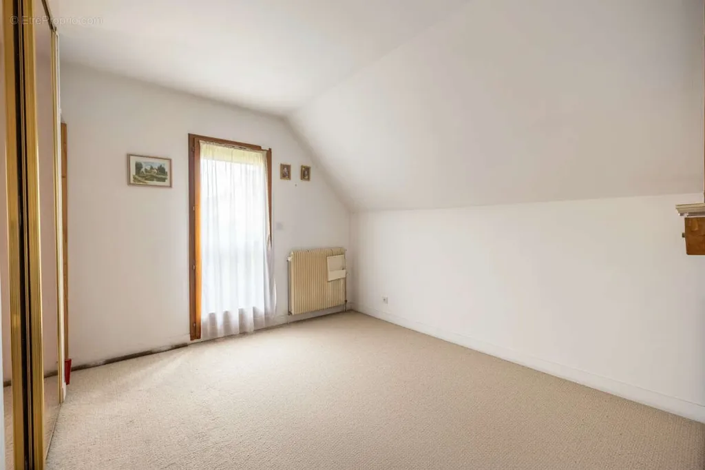 Chambres - Maison Familiale avec Jardin près de Conflans-Sainte-Honorine