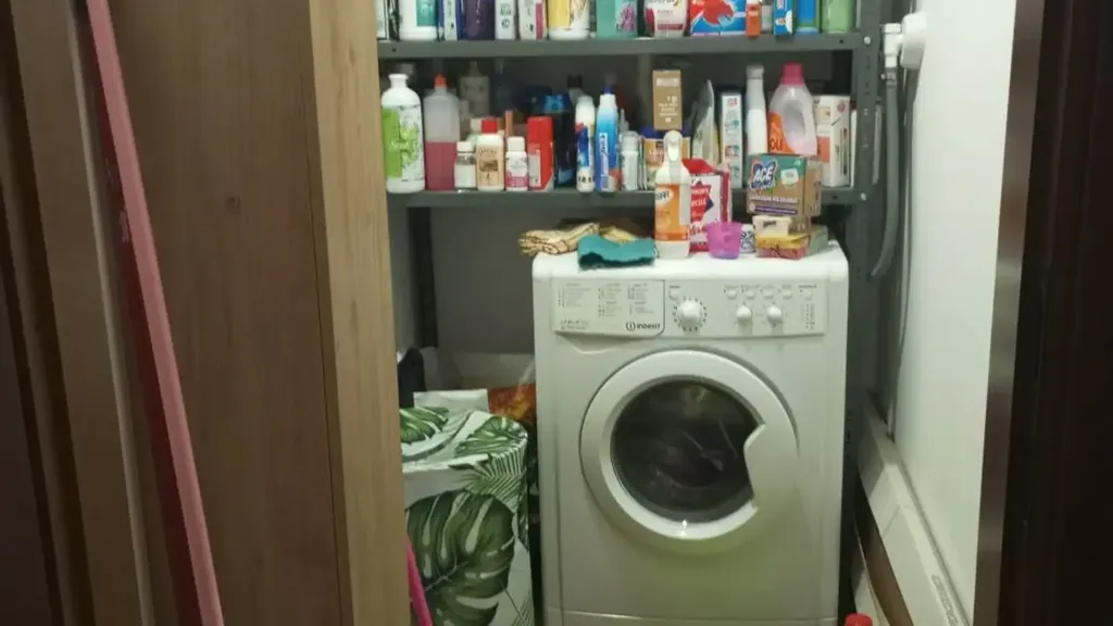 Utility Room - Rented Apartment with Terrace in La Spezia