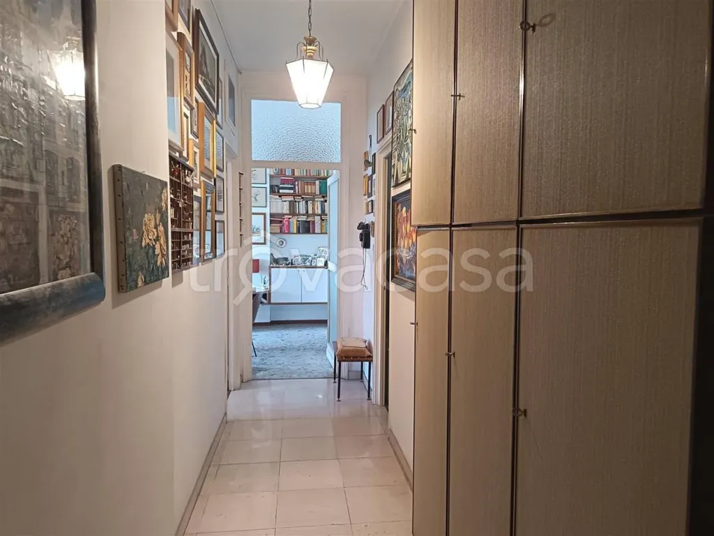 Entrée - Panoramic Apartment with Balcony in Crocetta, Turin