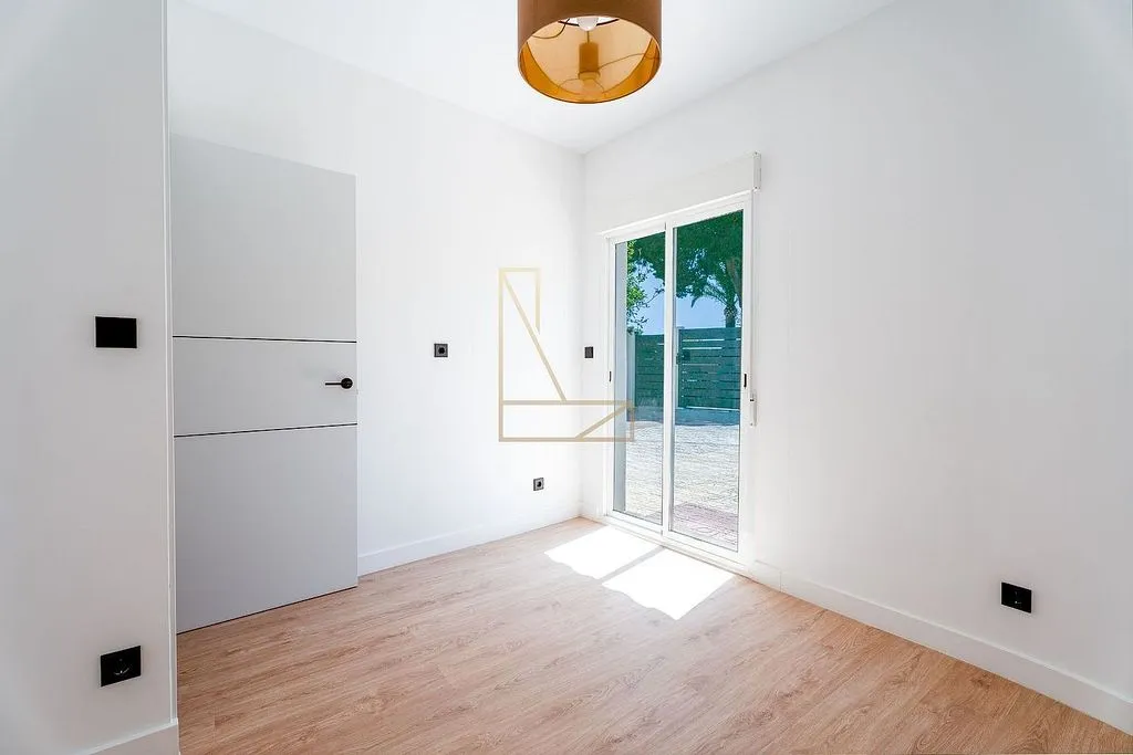 Toad - Renovated Semi-Detached Villa with Garden in La Nucía