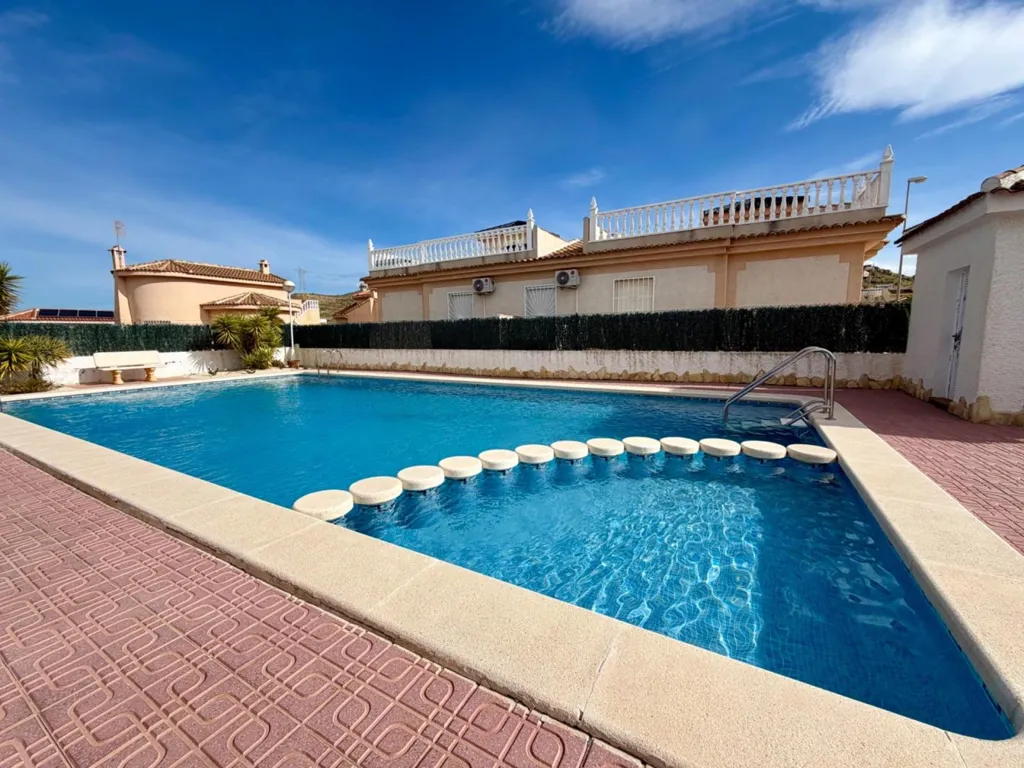 Piscine - Renovated Adjoined House with Pool in Ciudad Quesada