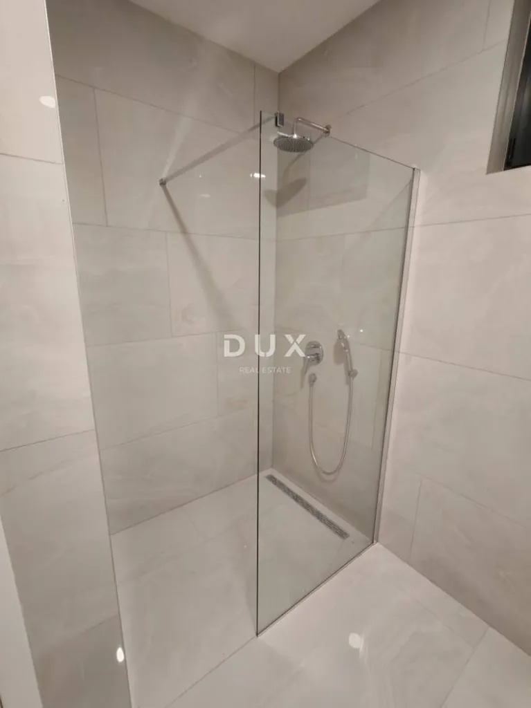 Bathrooms - Modern Ground Floor Flat with Sea View in Rovanjska