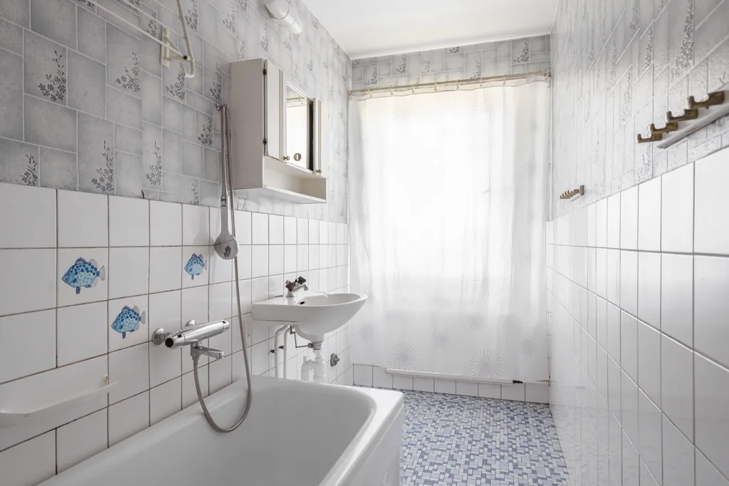 Vannitoad - Well-Planned Apartment with Balcony in Tynnered
