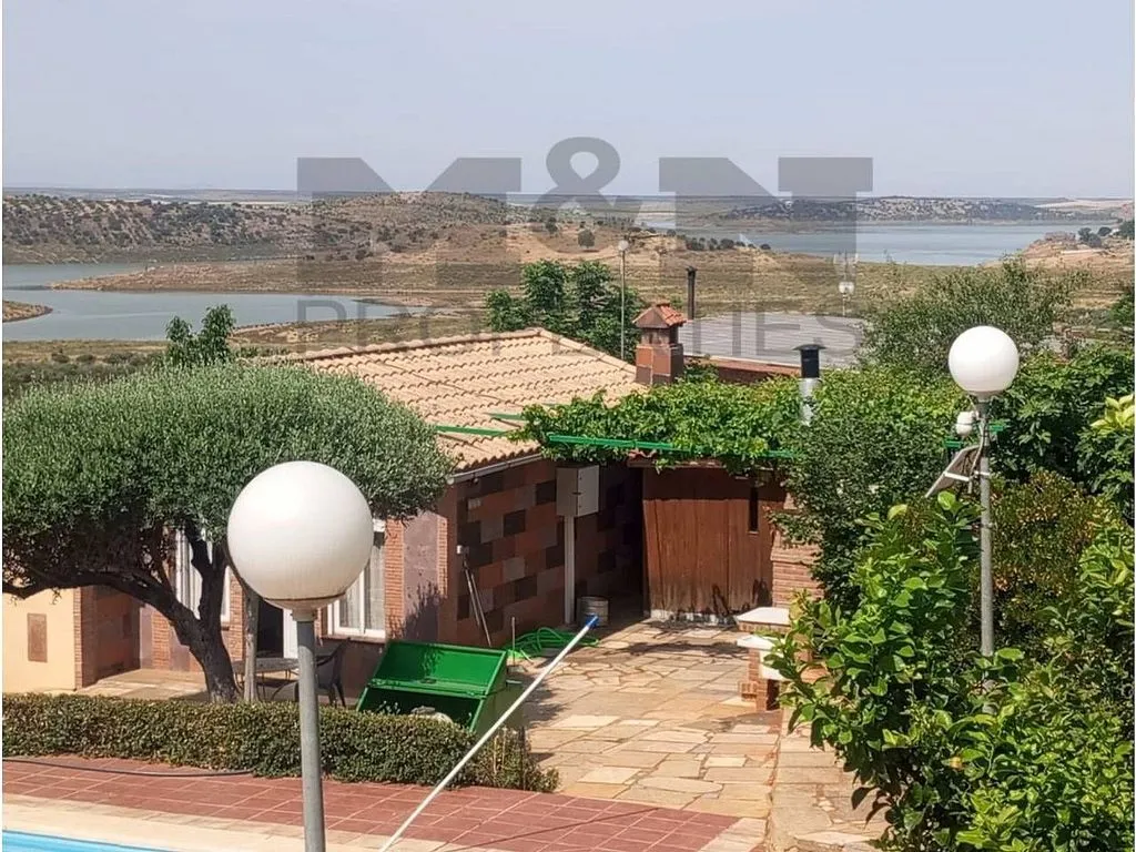 Bassein - Rural Cortijo with Pool near Alange