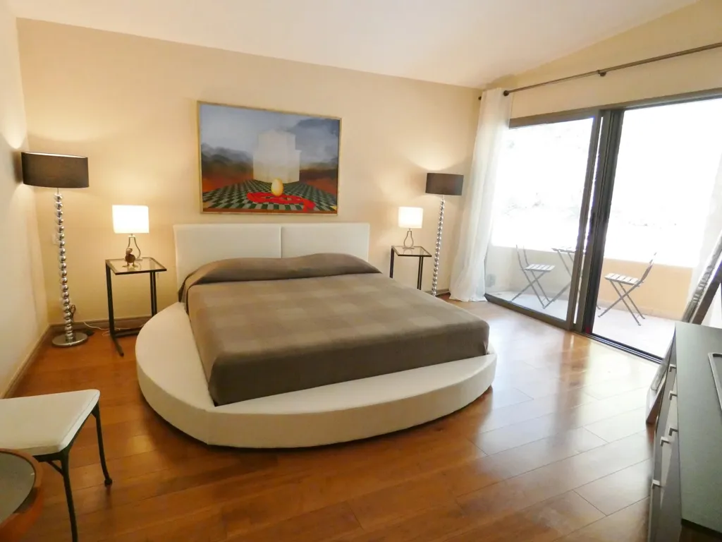 Chambres - Villa avec Vue Dominante sur le Vieux Village à Mougins