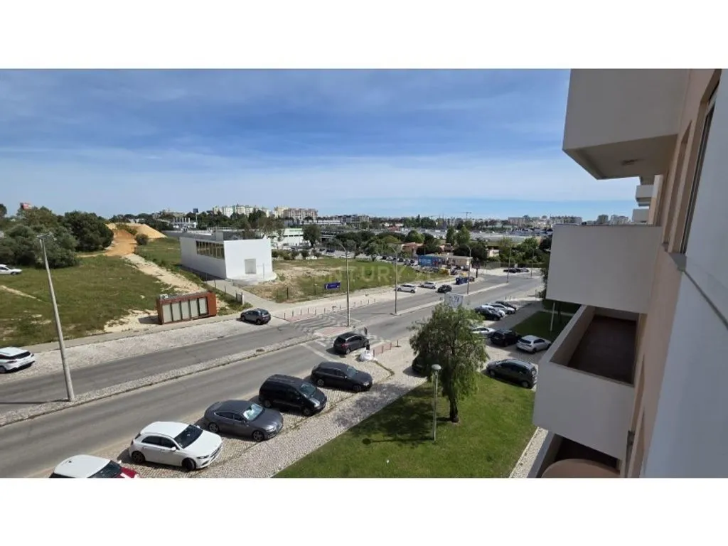 Balcon - Luxury Apartment with River View in Setúbal