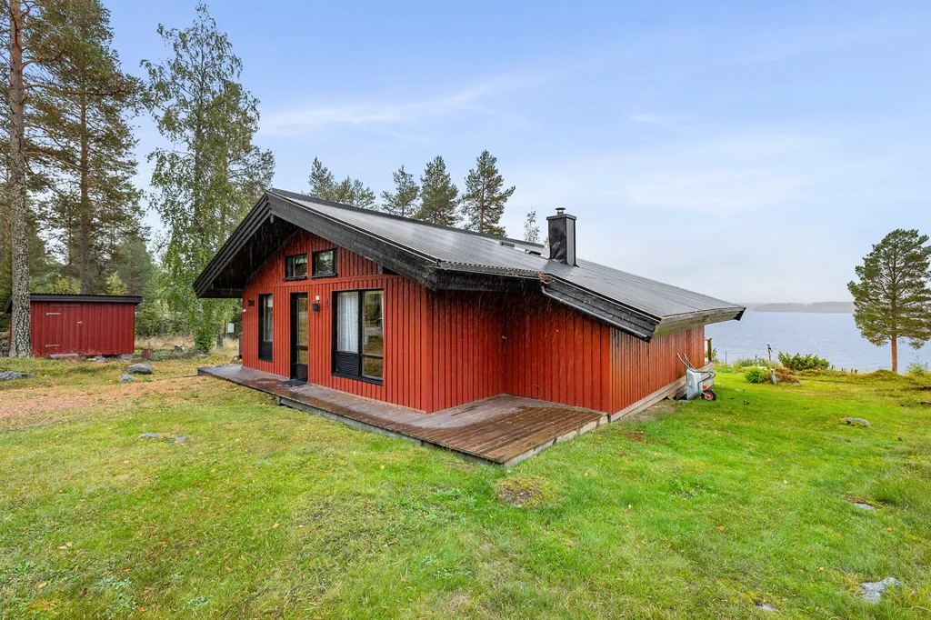 Exterior - Cottage with Fireplace in Råneå
