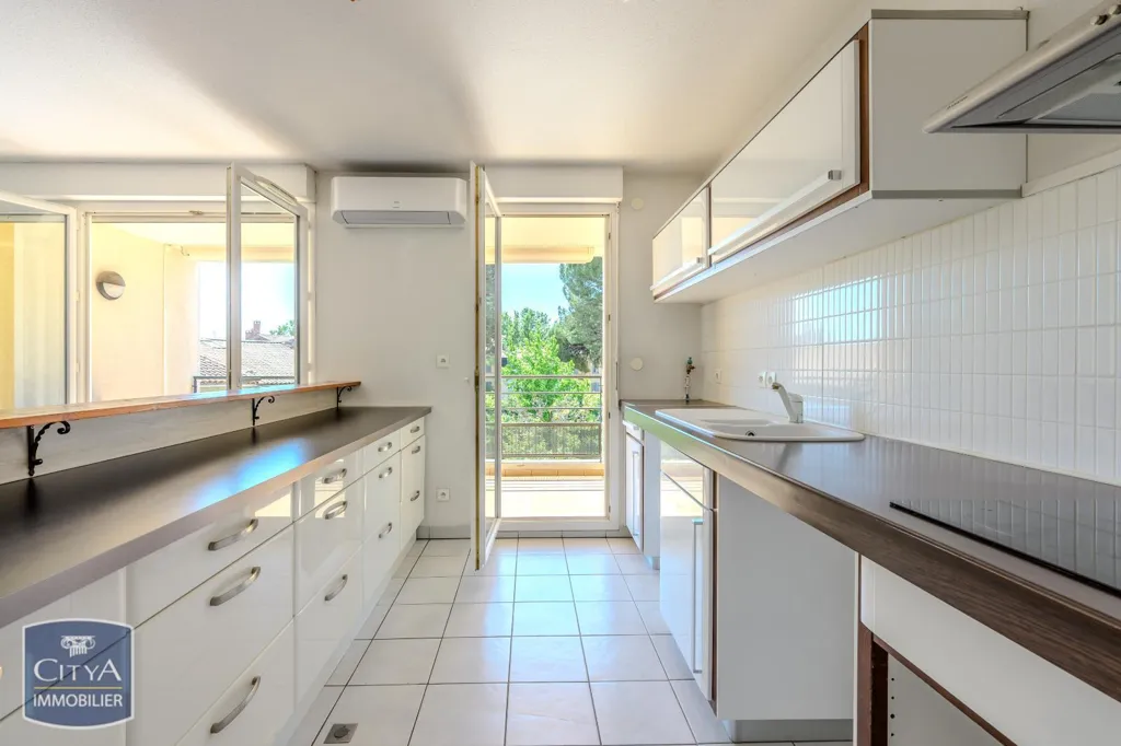 Cucina - 3-Bed Apartment with Terrace in Carpentras