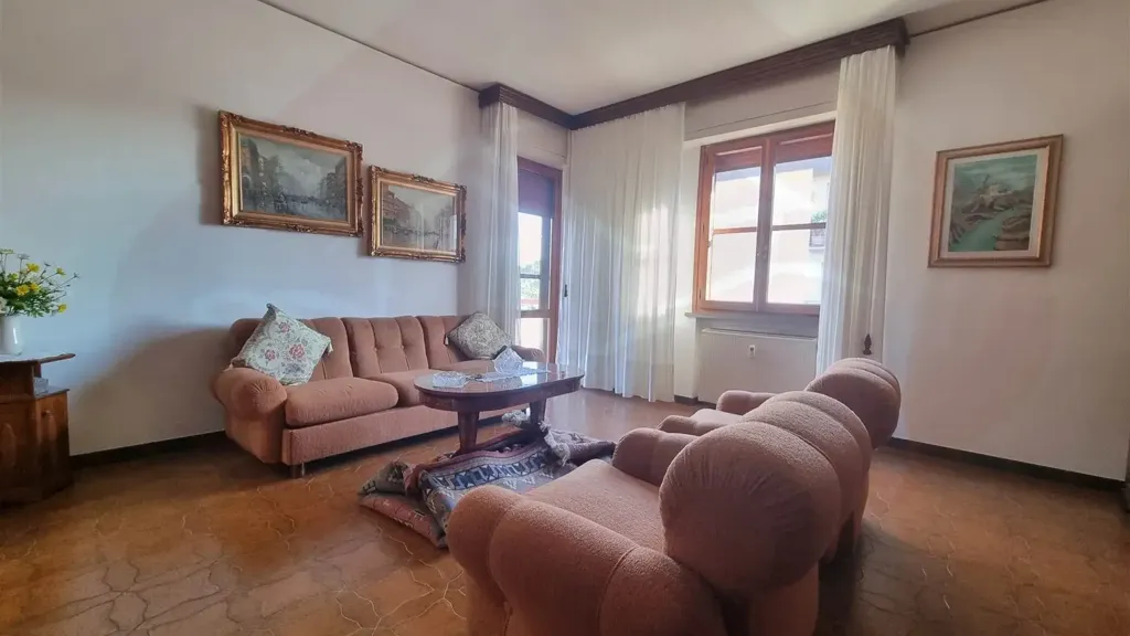 Elutuba - Apartment with Terrace near Empoli Stadium