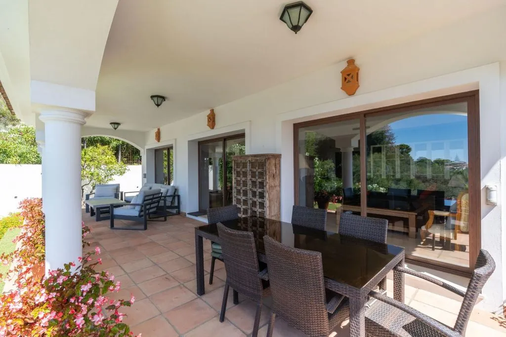 Terrasse - Luxury Villa with Sea Views in Benahavis