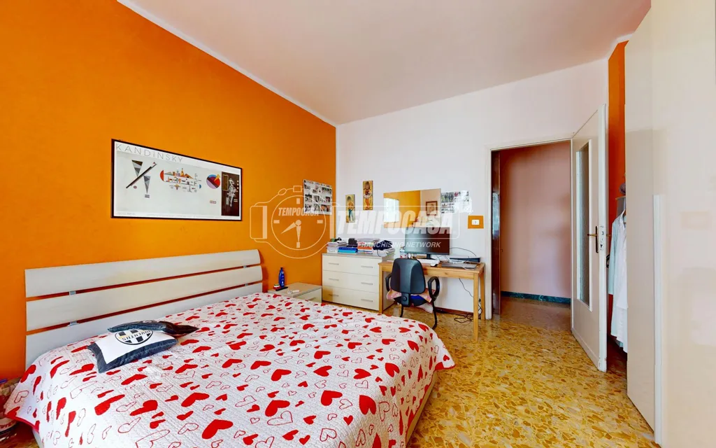Chambres - Central Billet with Balcony in Collegno