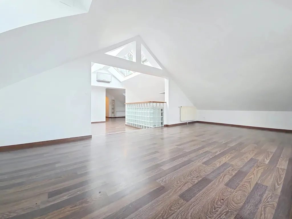 Pièces - Duplex avec Terrasse Panoramique à Laon